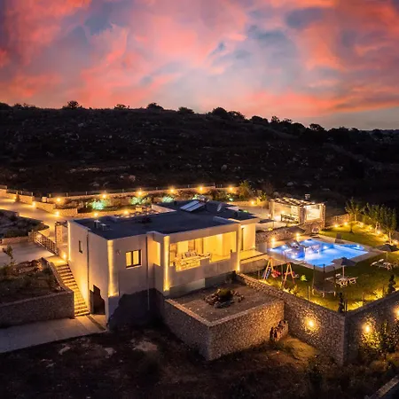 Marielia Villa